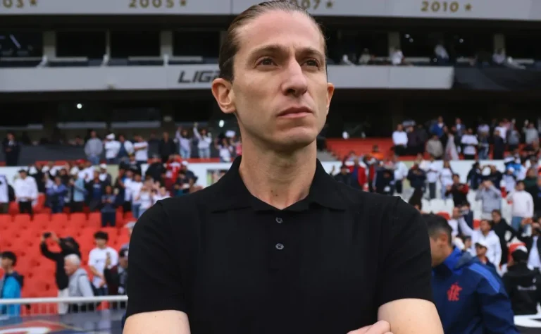 Filipe Luís reconhece queda de ritmo após abrir o placar
