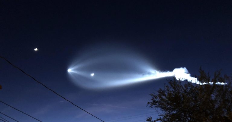 SpaceX launch of Iridium satellites seen over Los Angeles