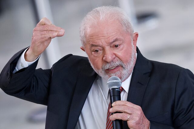 Lula resiste à pressão do Congresso e aposta em embate entre