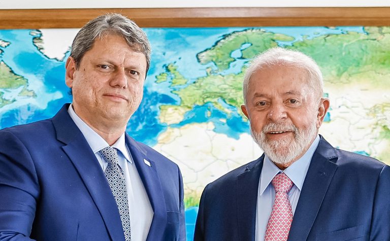Lula visita Favela do Moinho para anunciar