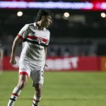 Com Crespo, Ferraresi muda de posição no São Paulo