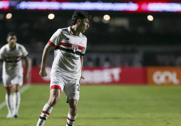 Com Crespo, Ferraresi muda de posição no São Paulo