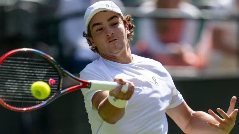 João Fonseca faz história em Wimbledon, quebra jejum de 14 ano