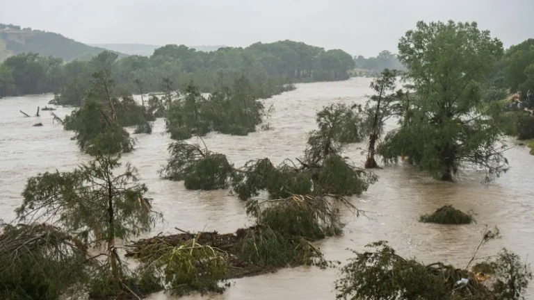 O estado do Texas enfrenta uma das piores tragédi
