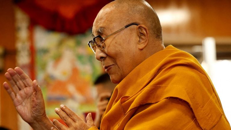 Sucessão do Dalai Lama desafia China e reacende